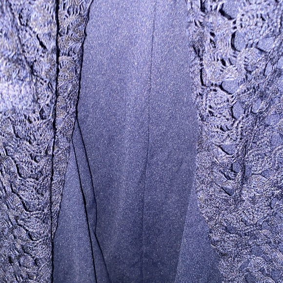 ROZ & ALI WO SIZE 22 NAVY LASER CUT-CROCHET LOOK BELL SLEEVES  FULLY LINED EUC - Picture 12 of 14